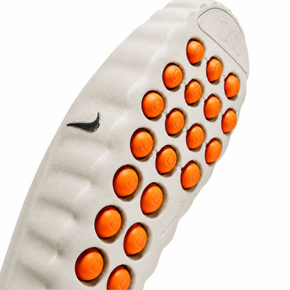 Nike Mind 001