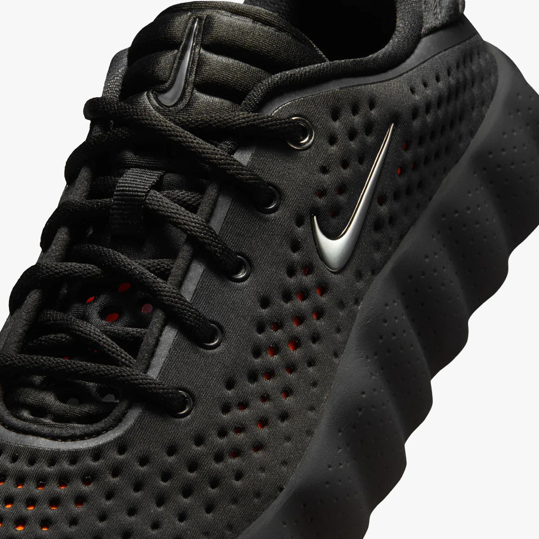 Nike Mind 002