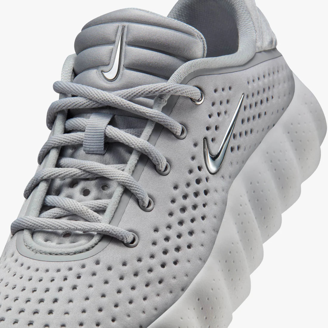 Nike Mind 002